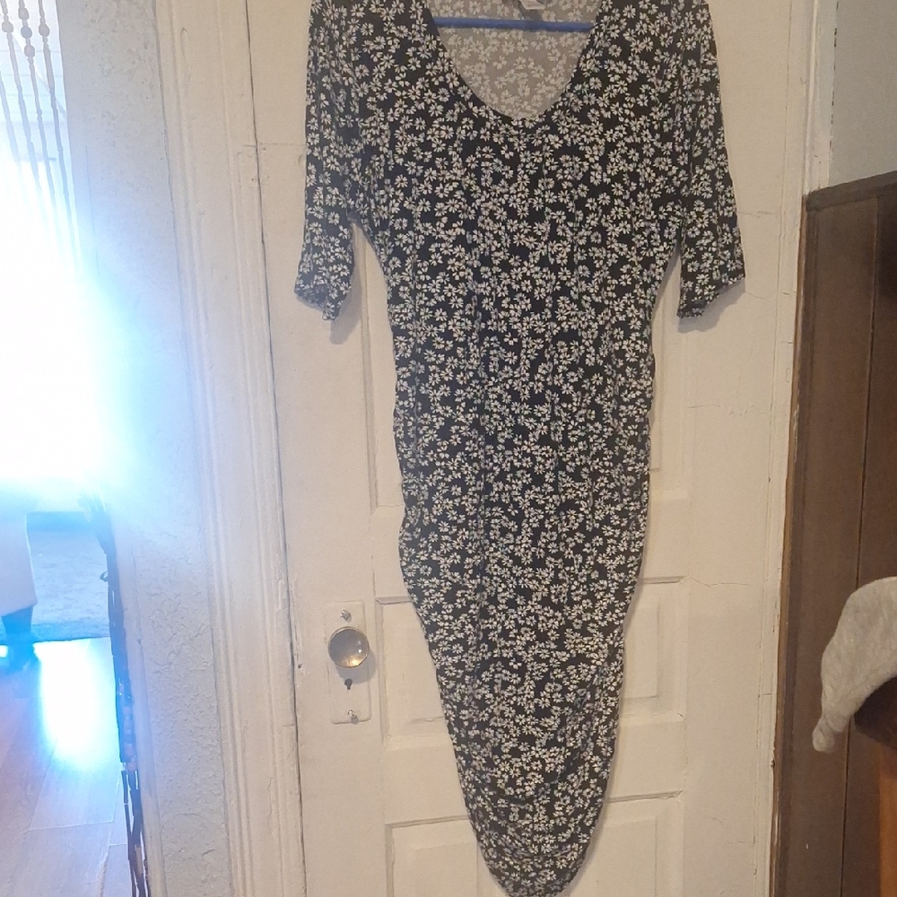 Motherhood Black and White Floral Long Sleeve Dress